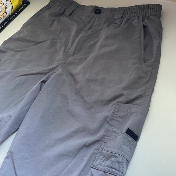 NWOT Magellan Outdoors Boys Shorts Fish Gear Water repellent size Large Gray - Picture 2 of 7
